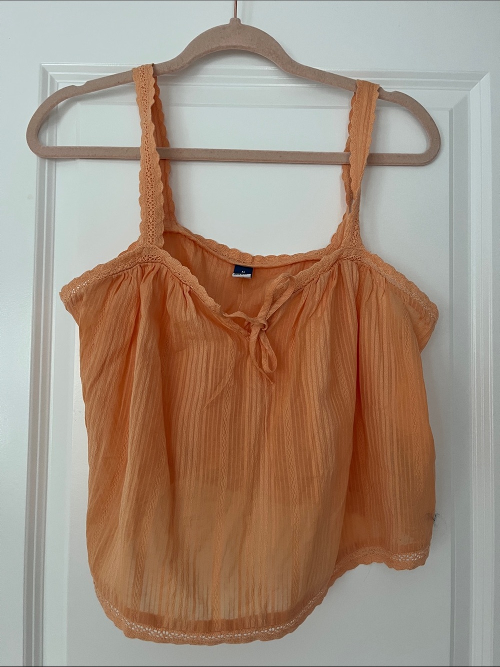 Lightweight Peach Lace-Trim Tank Top Old Navy Medium